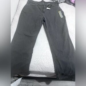 Low rise (medium boyfriend style)